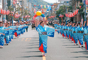 Main event of the Ushibuka Haiya Festival Grand Parade of Ushibuka Haiya Dancers