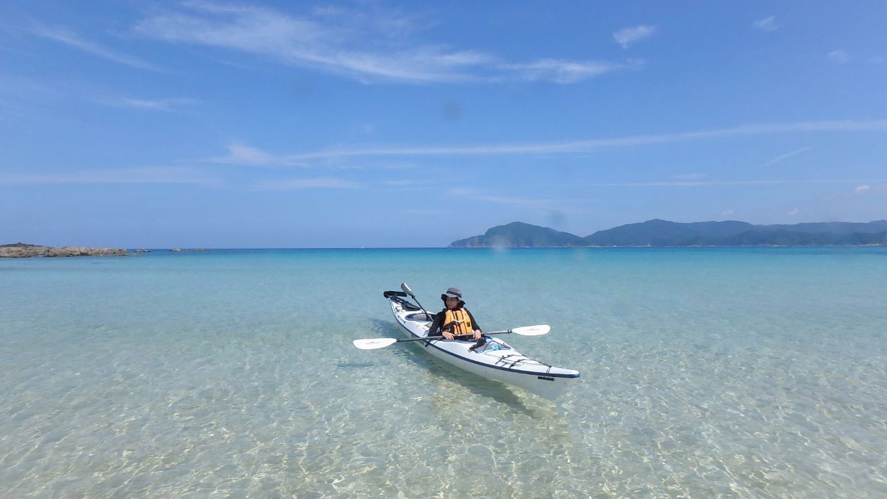 配送不可 カヌー カヤック  シーカヤック  全長5m60x幅65x高さ40cm マリンスポーツ ウォータースポーツ オール付 船 ホワイト 苫小牧西店 シーカヤック - 熊本県天草観光ガイド